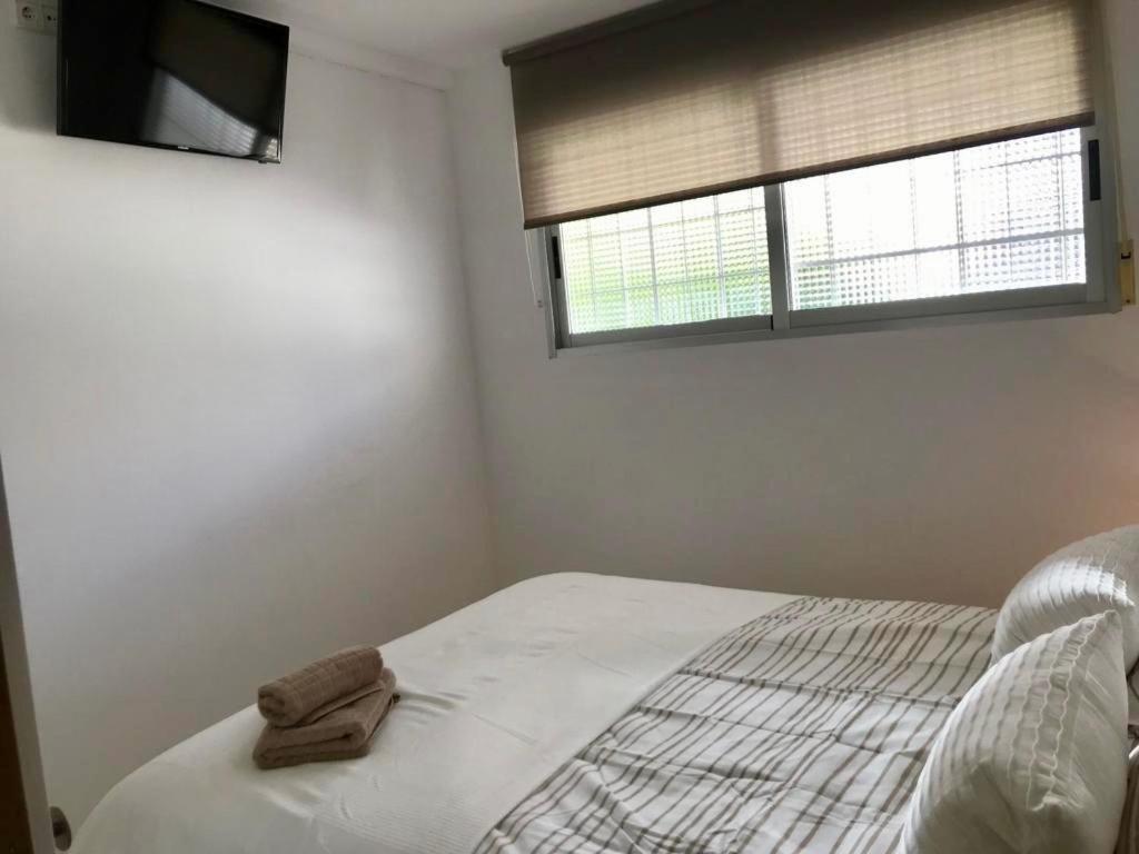 Los Fernandos, 1St Line Beachfront Poniente, 2 Bedroom Apartment Ocean Terrace Benidorm Dış mekan fotoğraf